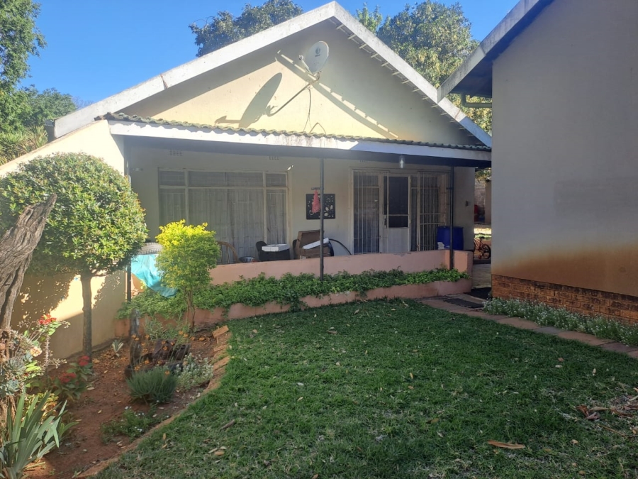 5 Bedroom Property for Sale in Boschfontein A H North West
